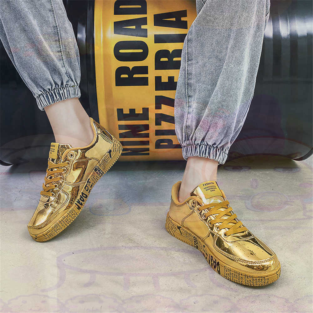 Men Formal Wear With Sneakers - Yuvarlak Ayak Boyutu 45. Spor Ayakkabı
